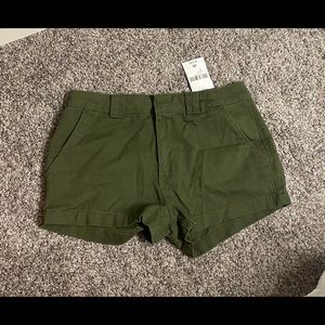 Woven olive shorts